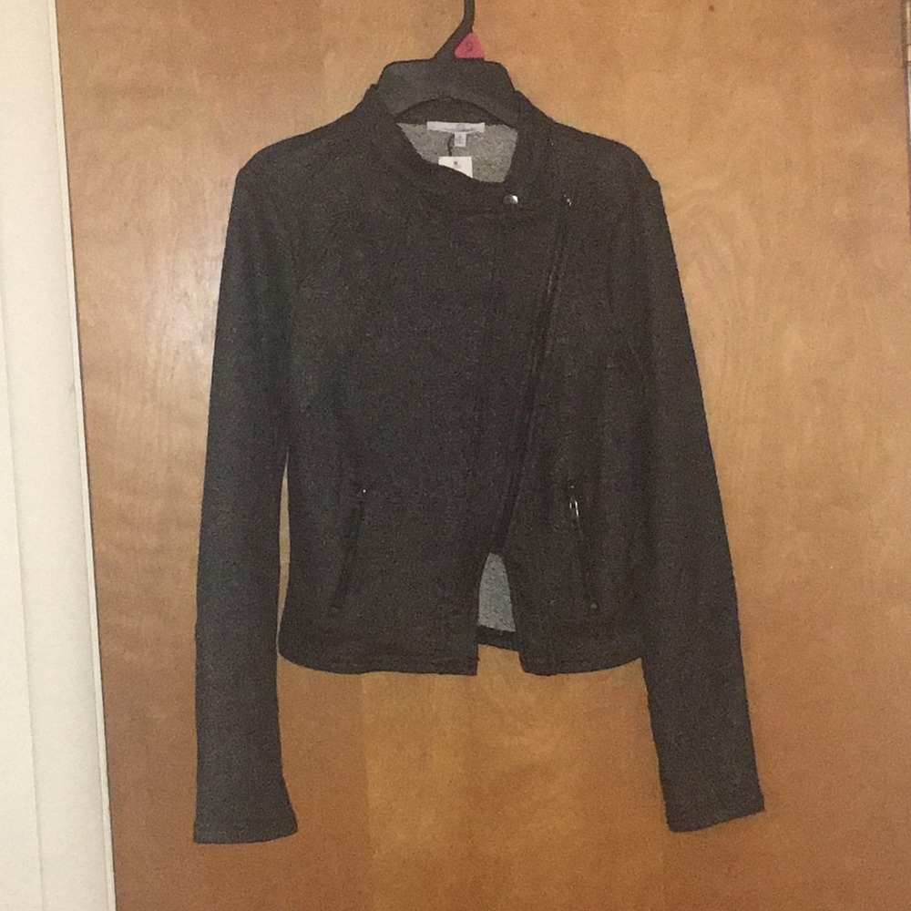Women’s Envision Studio Jacket 🍎